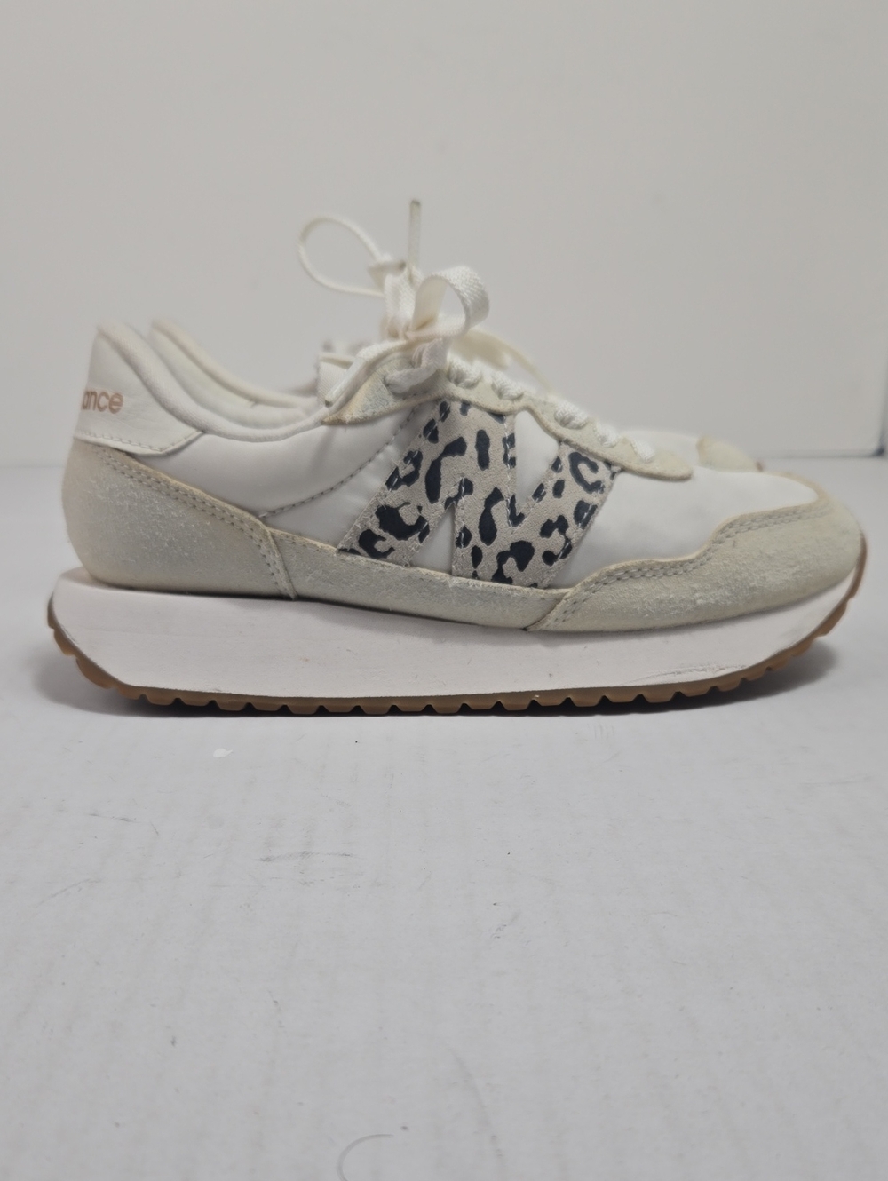New Balance 237 Sea Salt Leopard Print Women's Sz 6 Men= 4 Grey Athletic Gym